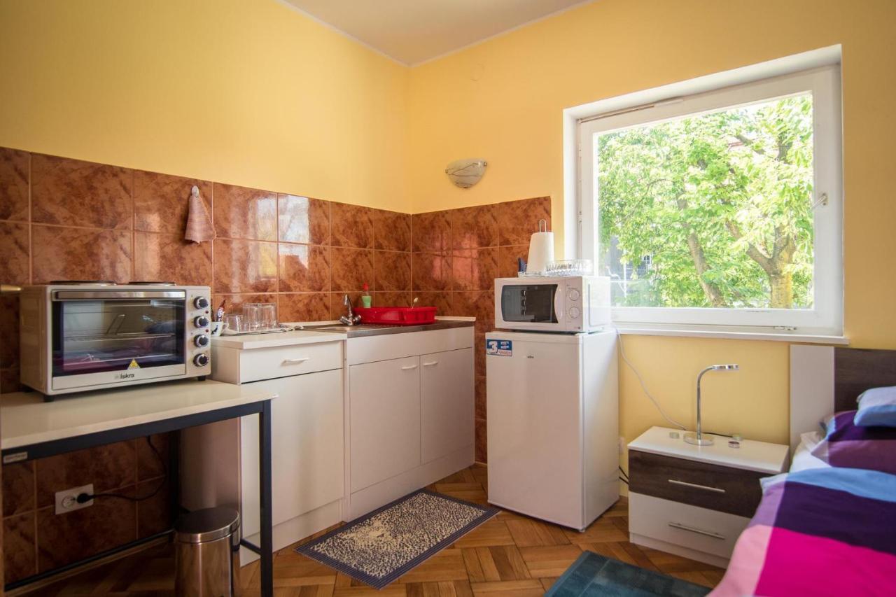 ساموبور Studio Apartman Second Serve المظهر الخارجي الصورة